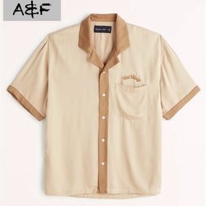 Abercrombie & Fitch Button Down Short Sleeve Shirt